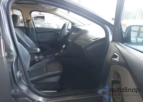 2013 Ford Focus Se z USA, uszkodzony, nr VIN 1FADP3F25DL354243